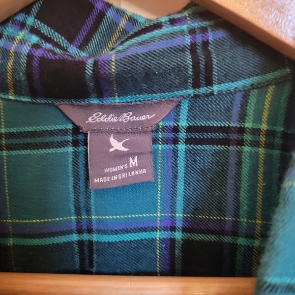 Eddie Bauer Fitted Plaid Shirt. Women's Size M - Picture 3 of 6